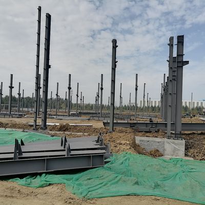 Aardbevingsbestendige staalconstructie
