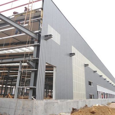 Aardbevingsbestendige staalconstructie