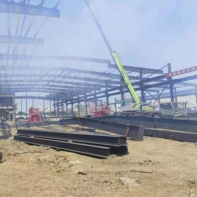 Werkplaats voor staalconstructies voor PVC-ruiten Werkplaats voor op maat gemaakte staalschuren