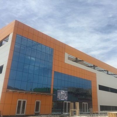 Q345 Staal geprefabriceerde huizen OEM geprefabriceerde staalconstructie