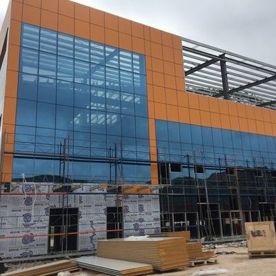 Q345 Staal geprefabriceerde huizen OEM geprefabriceerde staalconstructie