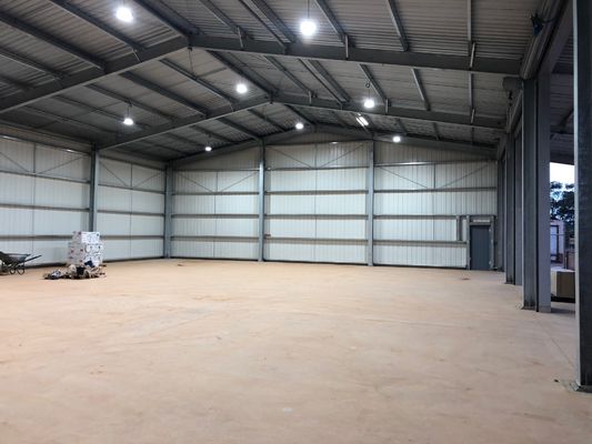 100% gerecycled staal gebouw met flexibele lay-out