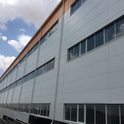 Prefab industriële staalconstructiefabriek Pre-engineered bouwproject voor magazijn