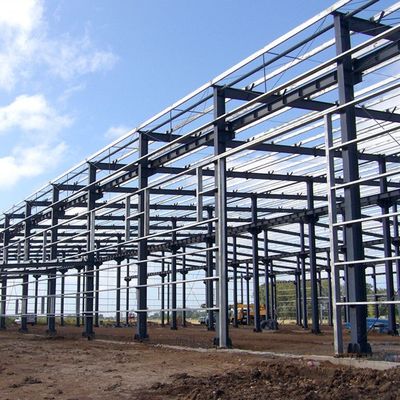 Staalwerkplaats met PVDF/PVC gecoate zeil afwerking 150 km/u windbelasting en installatie