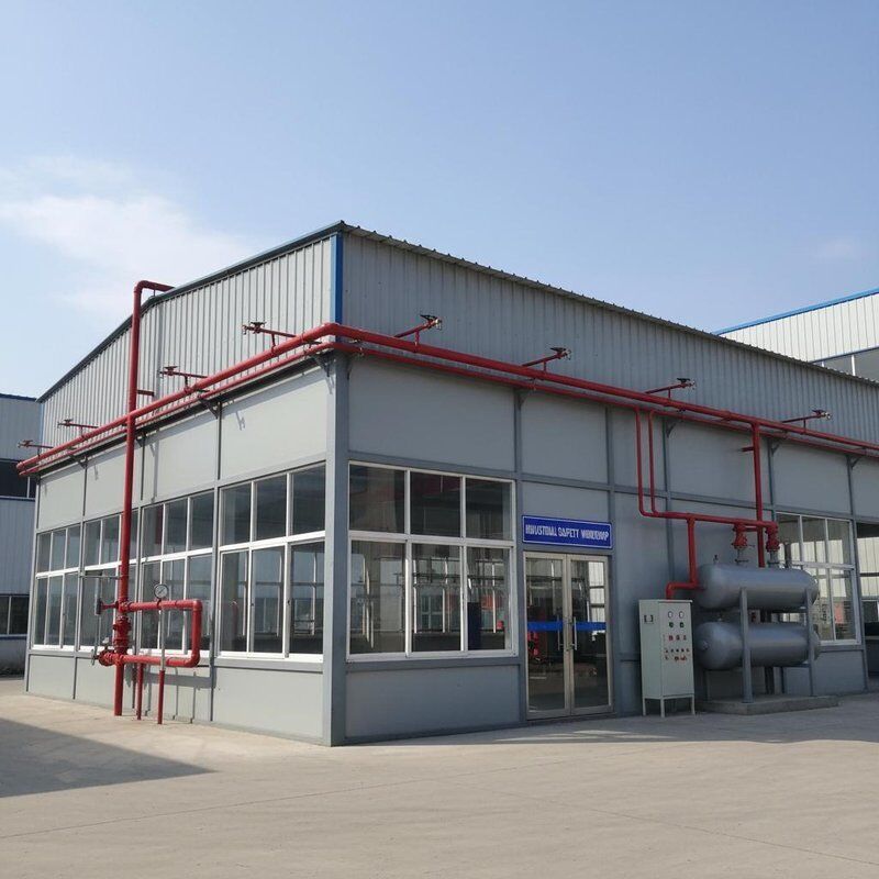 Branddichte staalwerkplaats met optioneel brandbeveiligingssysteem ontworpen om te voldoen aan strenge industriële veiligheidsnormen